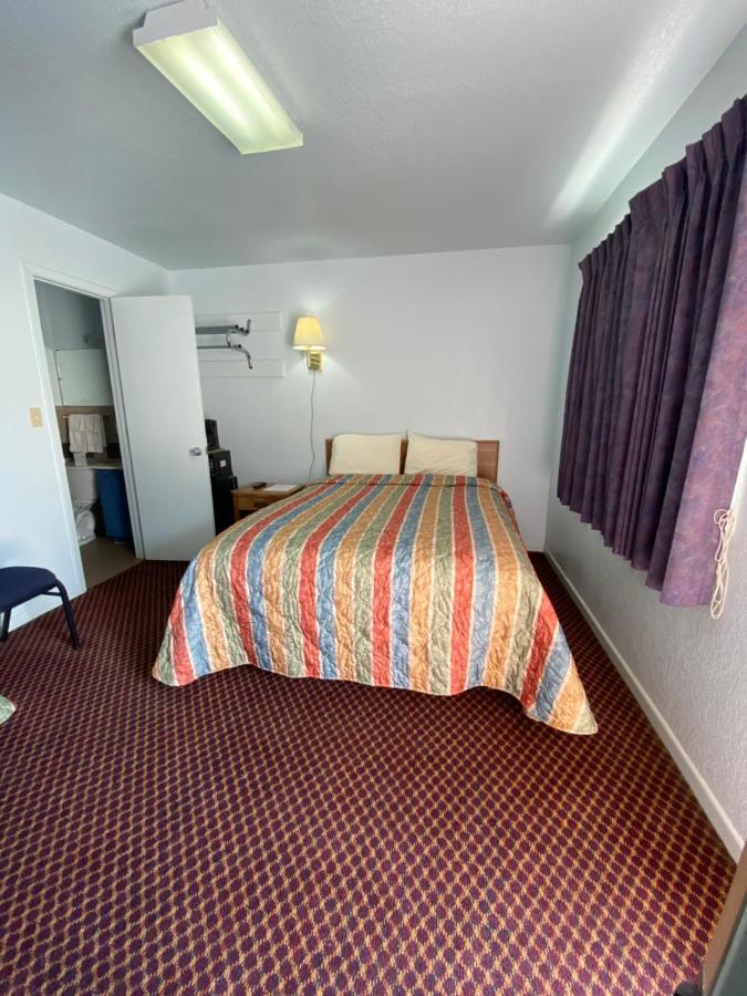 Regency Inn Comanche Exterior foto